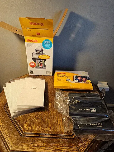 Kodak Easyshare Ink Cartridges Lot Of 3 & Lot of 230 Sheets Photo Paper